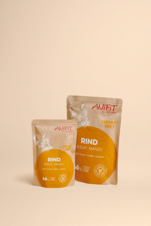 Katzenfutter mit Rind in Beutel